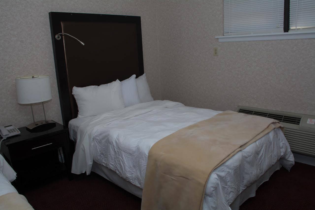 Atlantic Inn And Suites - Wall Township ภายนอก รูปภาพ